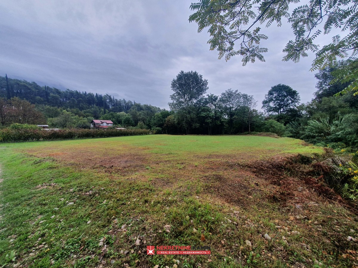 Urbanised Plot of 1,677 m² for a House, Sutorina, Herceg Novi